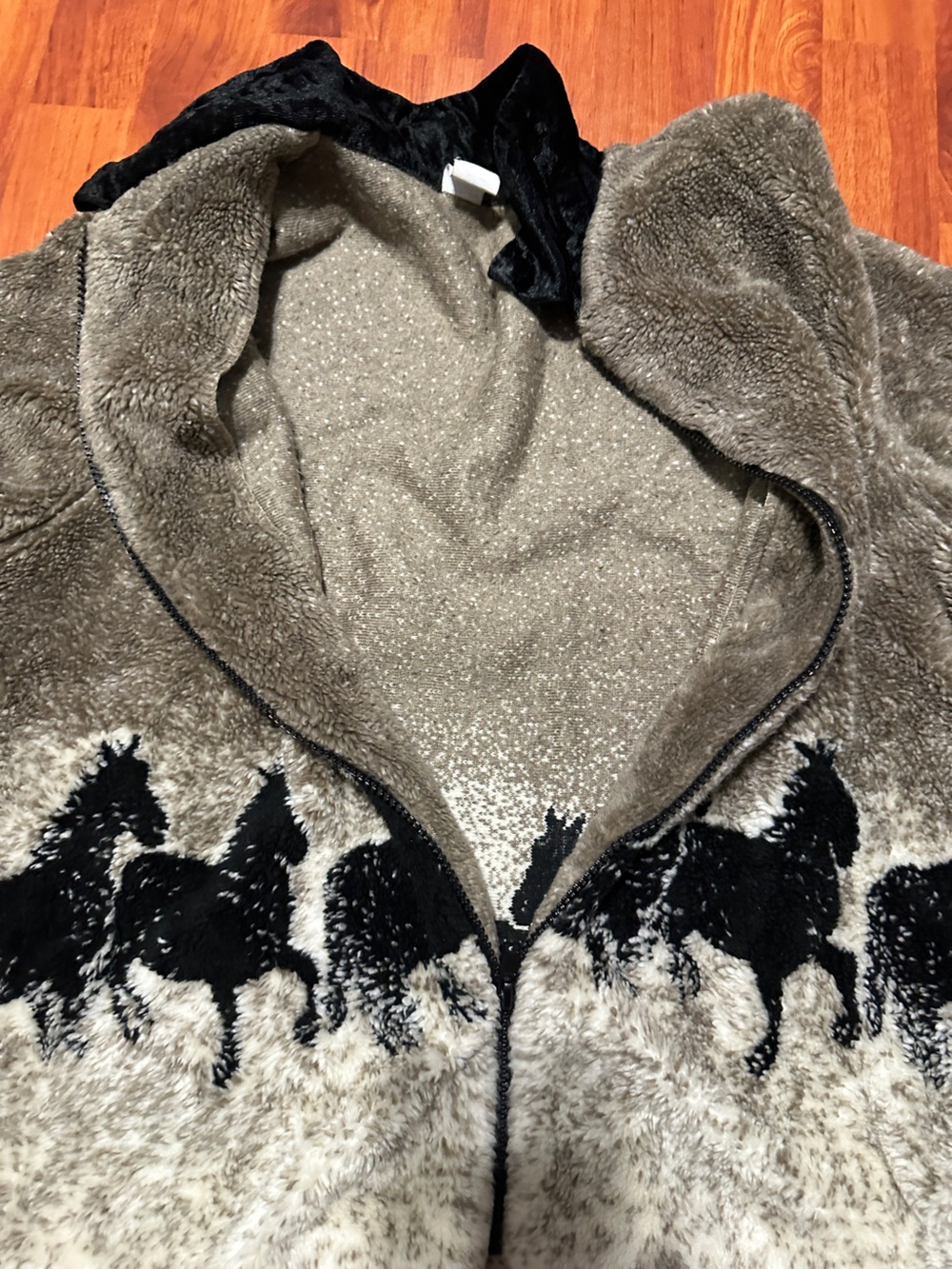 Vintage 90’s horse print fleece jacket. - Picture 7 of 7